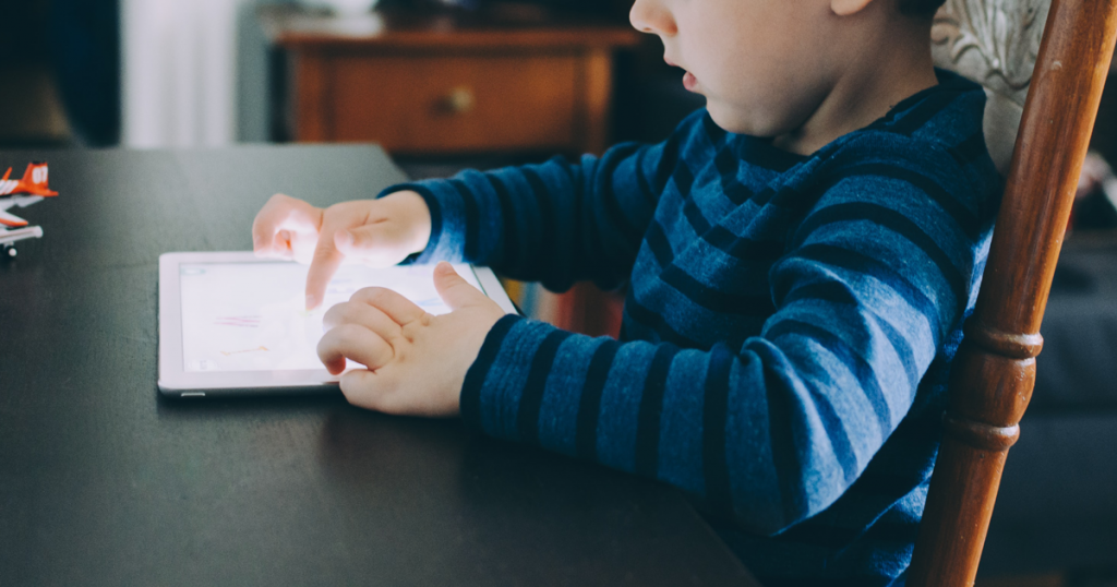 dicas para obrigar os seus filhos a desligarem-se da tecnologia