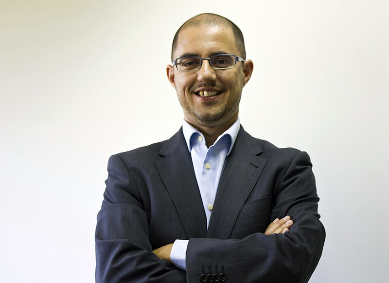 Daniel Oliveira - Knowledge Inside