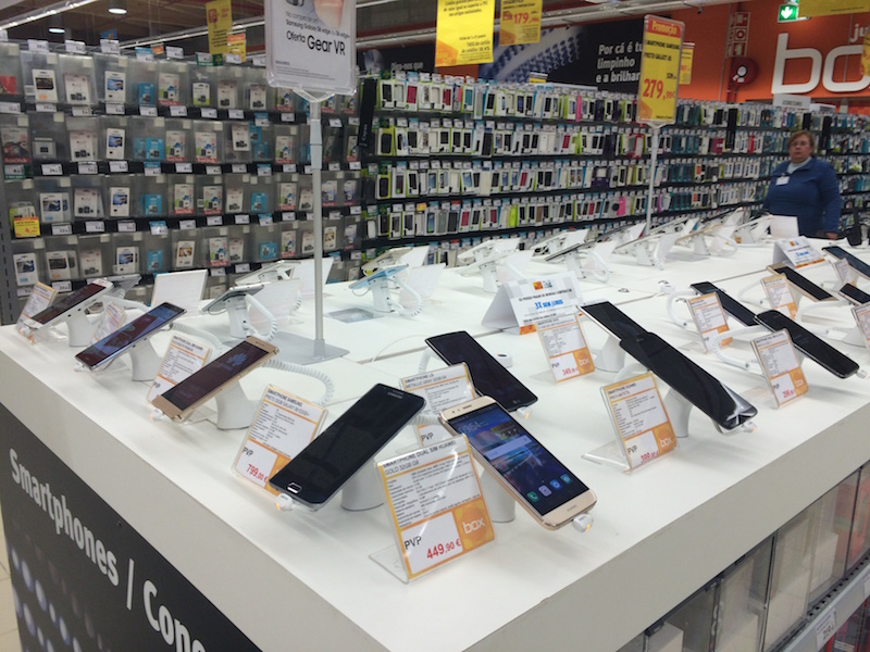 Grupo Auchan apresenta novo conceito de loja BOX com apoio da Gateway